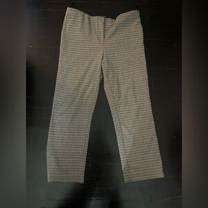 Amanda & Chelsea Houndstooth Cotton Pants in Black, White, and Tan. Size 12